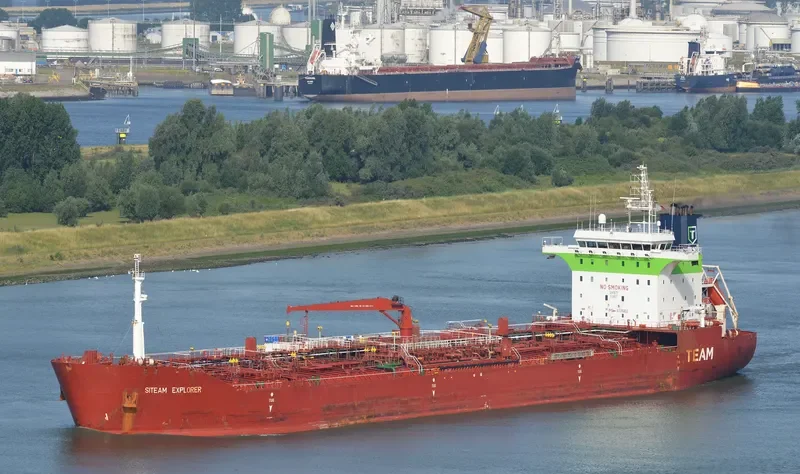 TEAM EXPLORER Tanker IMO 9326902 photo 6
