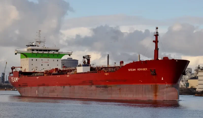 TORM VOYAGER Tanker IMO 9326926 photo 2