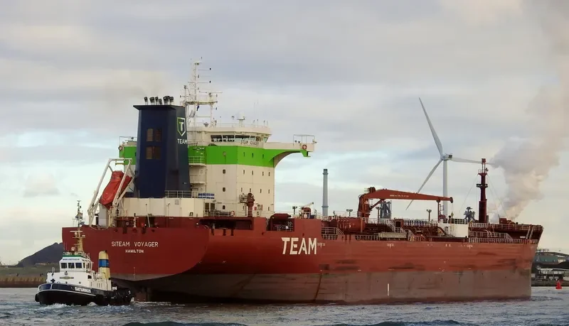 TORM VOYAGER Tanker IMO 9326926 photo 5