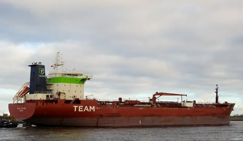TORM VOYAGER Tanker IMO 9326926 photo 6