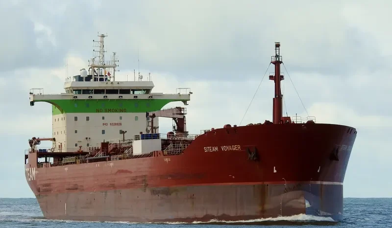 TORM VOYAGER Tanker IMO 9326926 photo 7