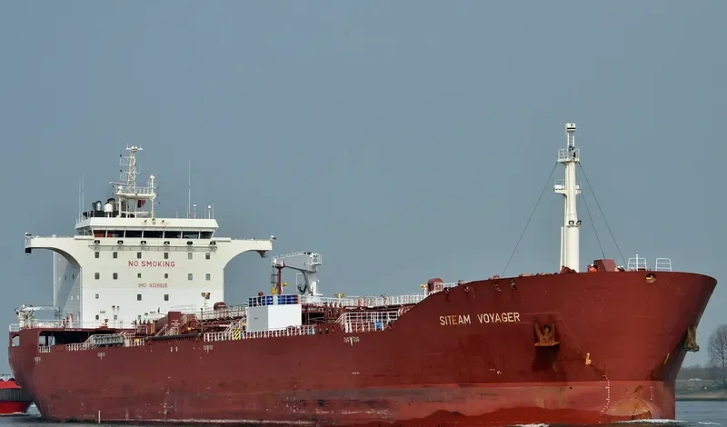 TORM VOYAGER Tanker IMO 9326926 photo 8