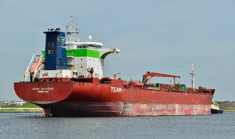 TORM DISCOVERER Tanker IMO 9326938 photo 3