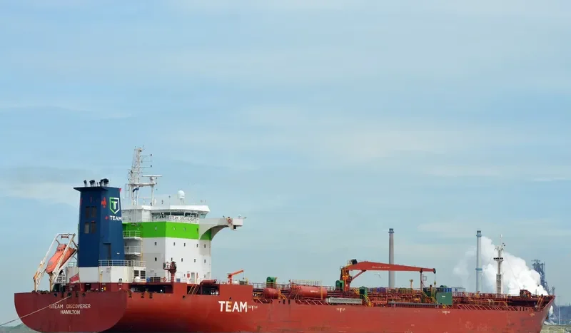 TORM DISCOVERER Tanker IMO 9326938 photo 8