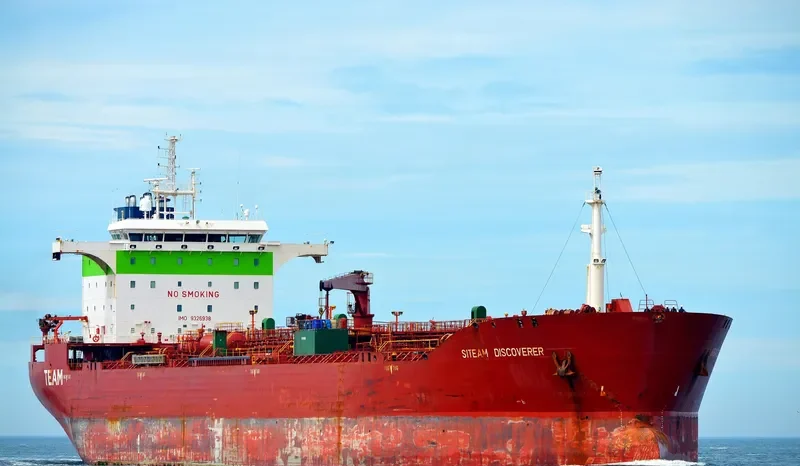 TORM DISCOVERER Tanker IMO 9326938 photo 9