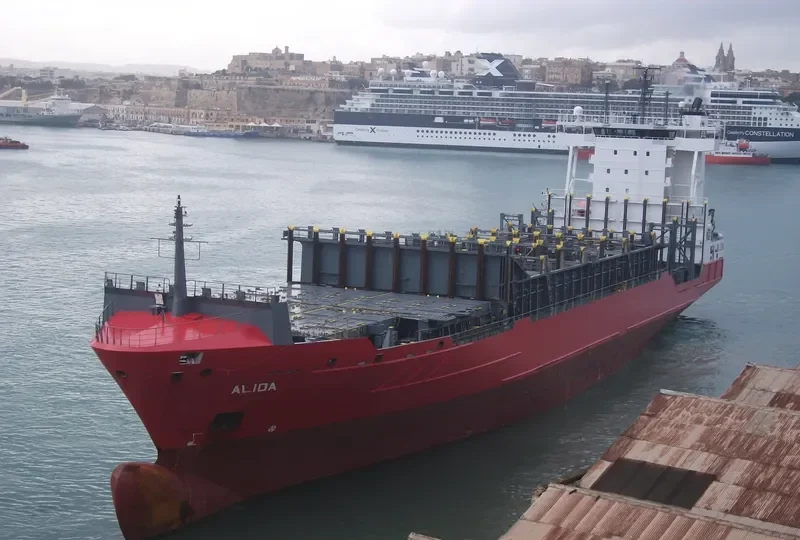 WEC CORNEILLE Container Ship IMO 9326940 photo 5