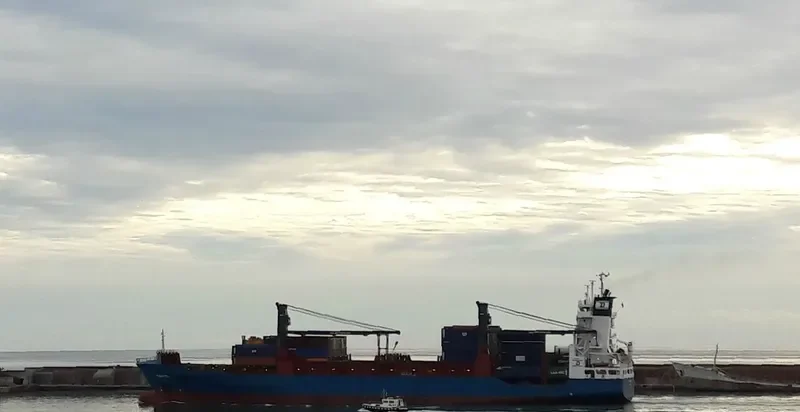 CT DANIEL Container Ship IMO 9326988 photo 2
