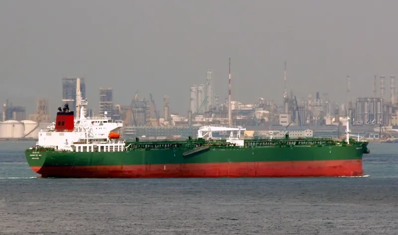 HONG ZE HU Tanker IMO 9327009 photo 8