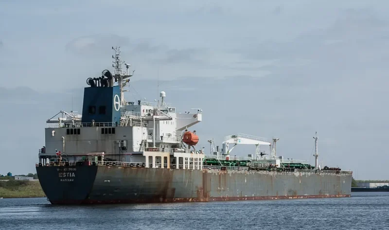 ESTIA Tanker IMO 9327035 photo 2
