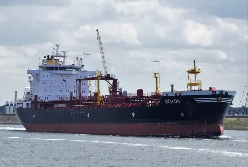 AVALON Tanker IMO 9327097 photo 8