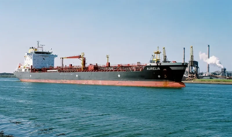 AURELIA Tanker IMO 9327102 photo 4