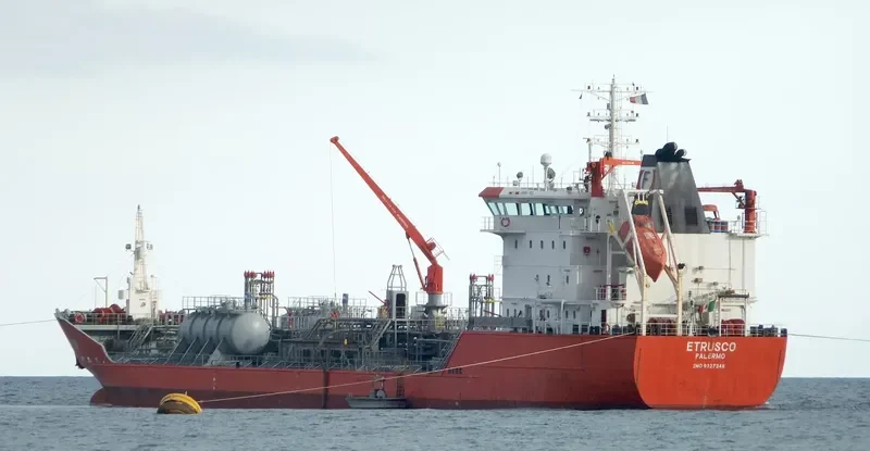 ETRUSCO Tanker IMO 9327346 photo 5