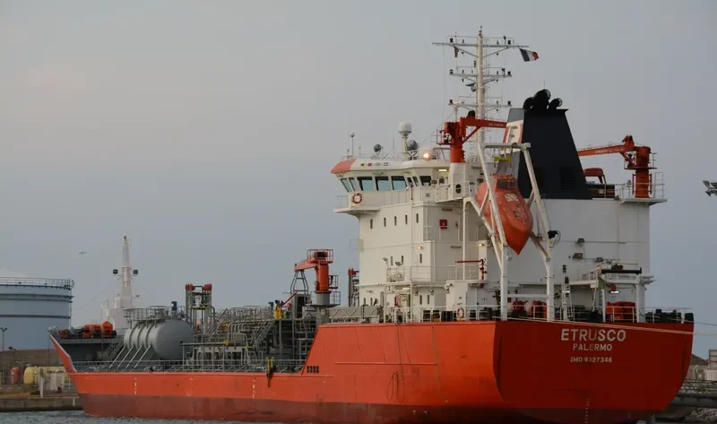 ETRUSCO Tanker IMO 9327346 photo 8