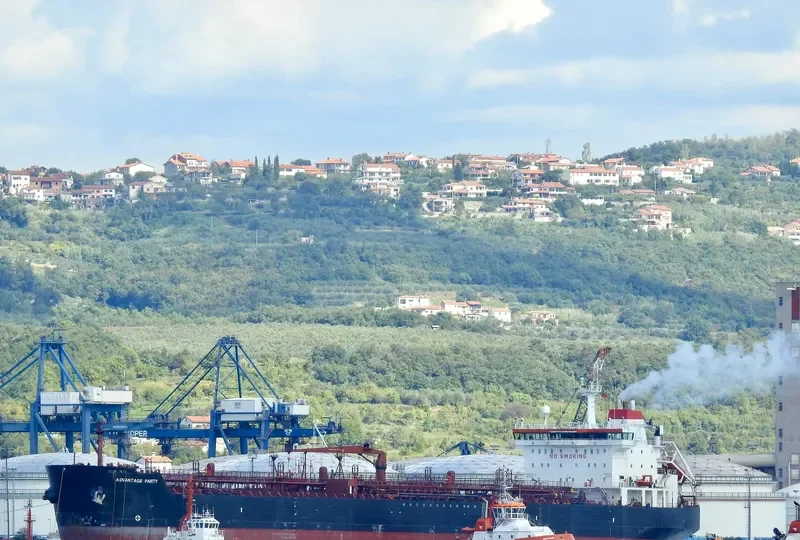 ADVANTAGE PARTY Tanker IMO 9327360 photo 5