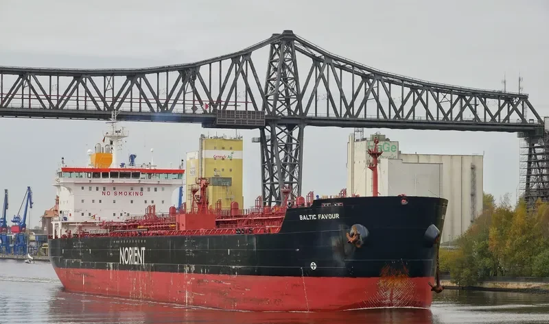 BALTIC FAVOUR Tanker IMO 9327372 photo 6