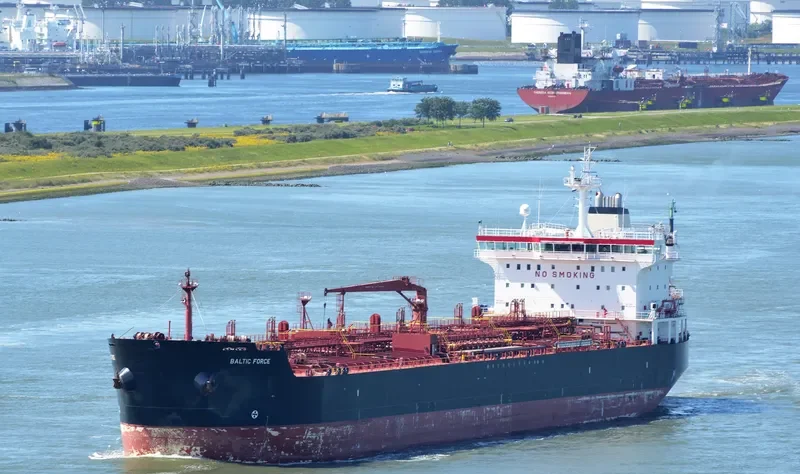 ADVANTAGE POINT Tanker IMO 9327384 photo 2