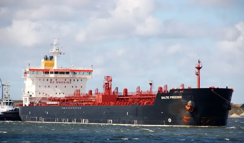 BALTIC FREEDOM Tanker IMO 9327396 photo 7