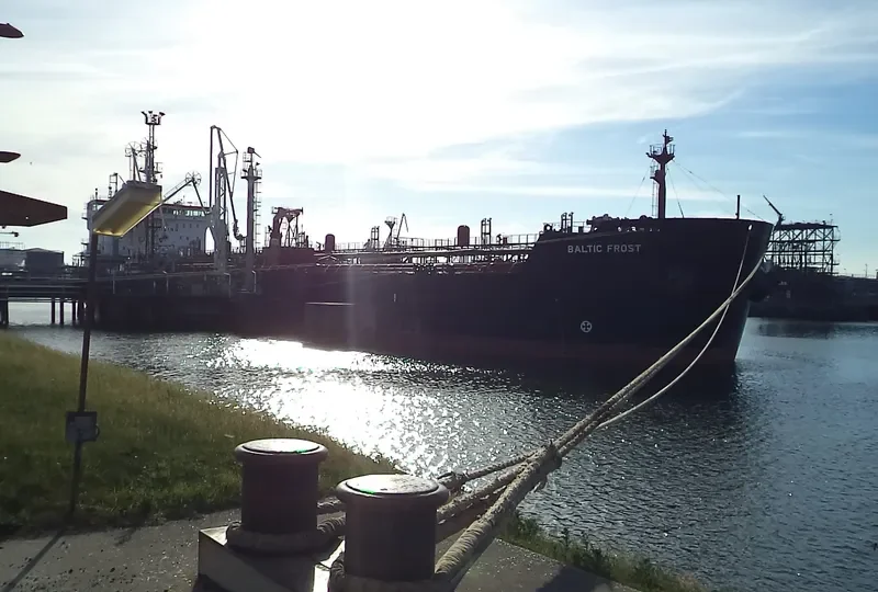 BALTIC FROST Tanker IMO 9327401 photo 10