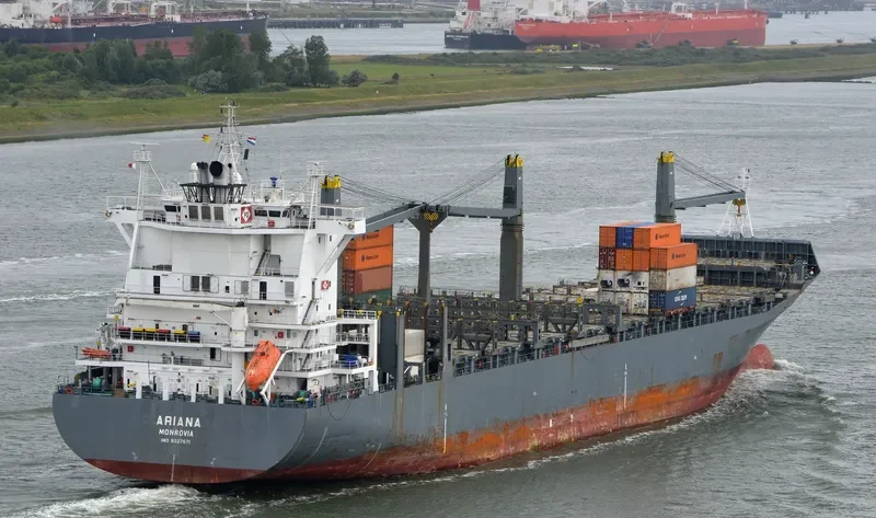ARIANA Container Ship IMO 9327671 photo 2
