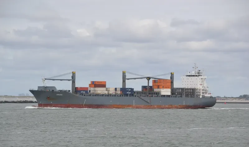 ARIANA Container Ship IMO 9327671 photo 7