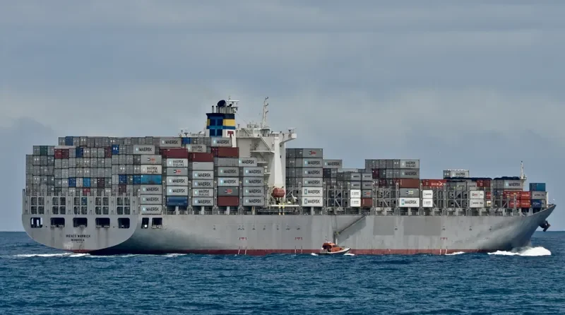 IRENES WARWICK Container Ship IMO 9327786 photo 9