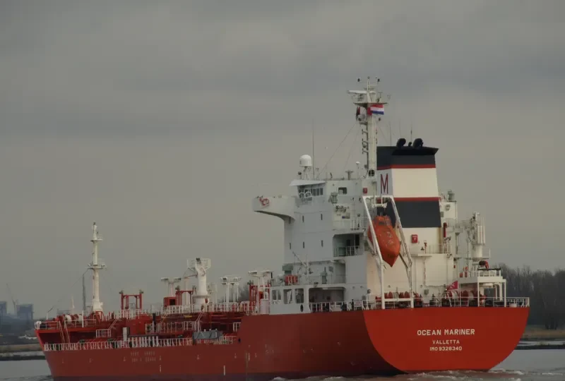 OCEAN MARINER Tanker IMO 9328340 photo 9