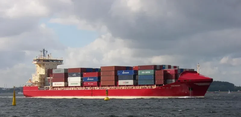 FREDERIK Container Ship IMO 9328637 photo 3
