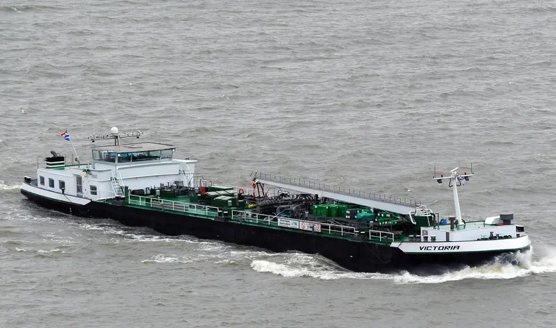 VICTORIA Tanker IMO 9328754 photo 4