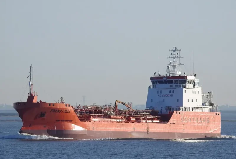 TRANS FJELL Tanker IMO 9329306 photo 4