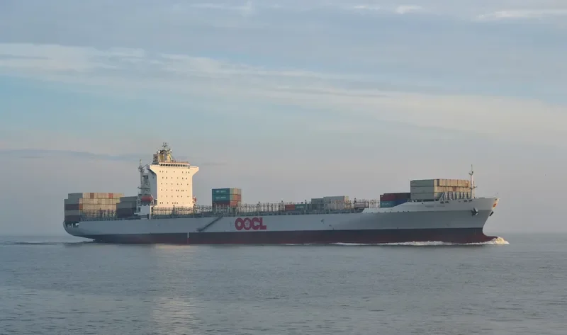 OOCL KOBE Container Ship IMO 9329526 photo 6