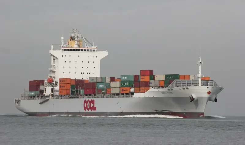 OOCL KOBE Container Ship IMO 9329526 photo 9