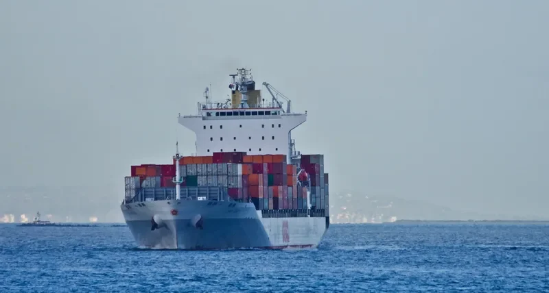 OOCL BUSAN Container Ship IMO 9329540 photo 3