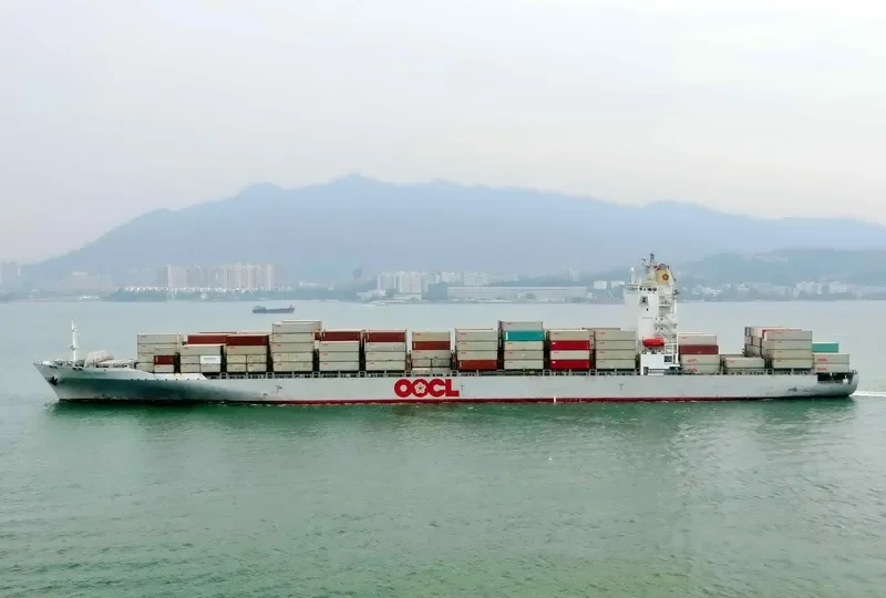 OOCL BUSAN Container Ship IMO 9329540 photo 7