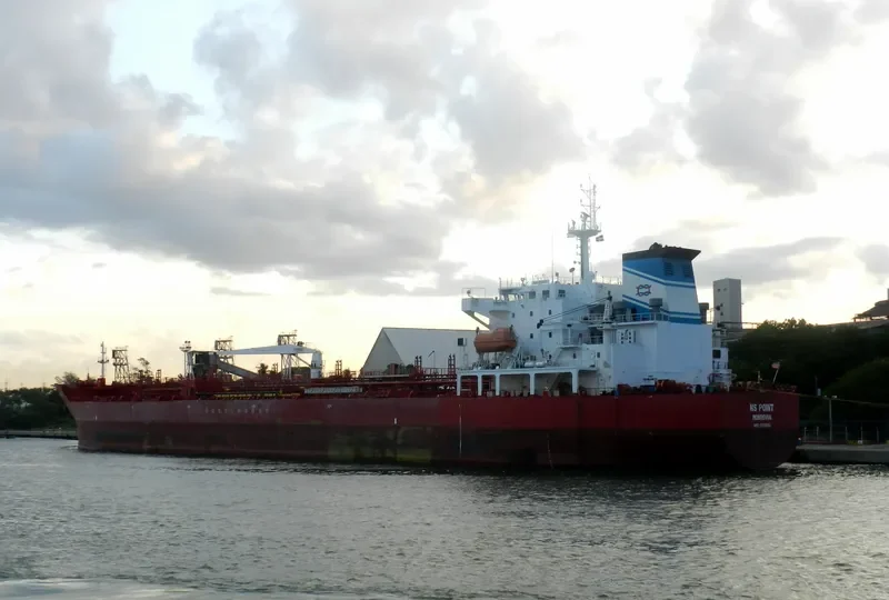 NS POINT Tanker IMO 9329655 photo 2