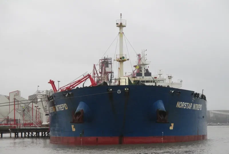 NORSTAR INTREPID Tanker IMO 9329760 photo 2