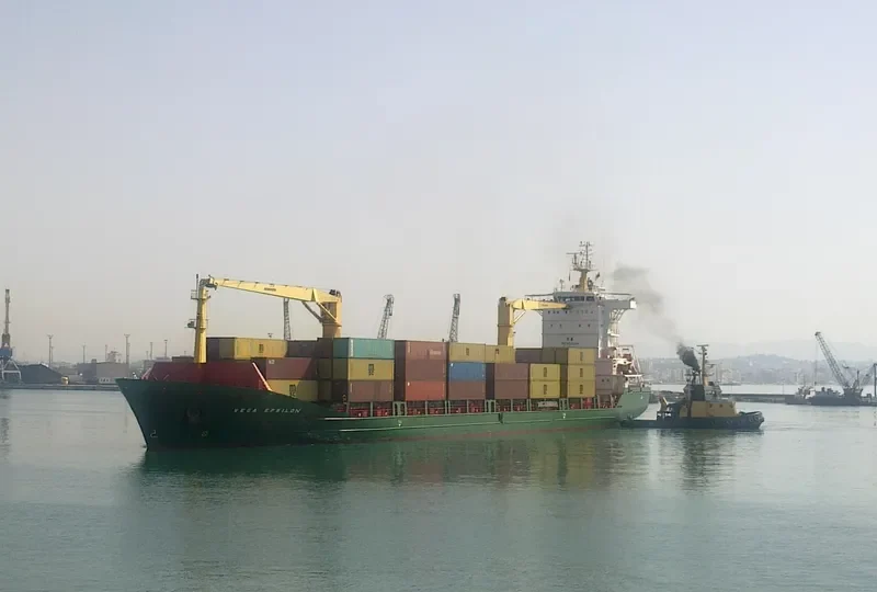 VEGA EPSILON Container Ship IMO 9330238 photo 5