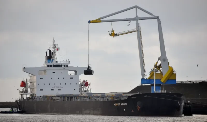 NAVIOS HELIOS Bulk Carrier IMO 9330317 photo 3