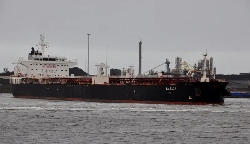 AMALIA Tanker IMO 9330355 photo 2