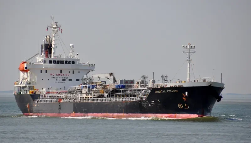 ORIENTAL FREESIA Tanker IMO 9330410 photo 6