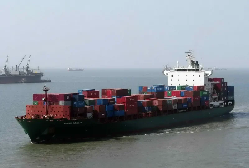IRENES RYTHM Container Ship IMO 9330537 photo 7