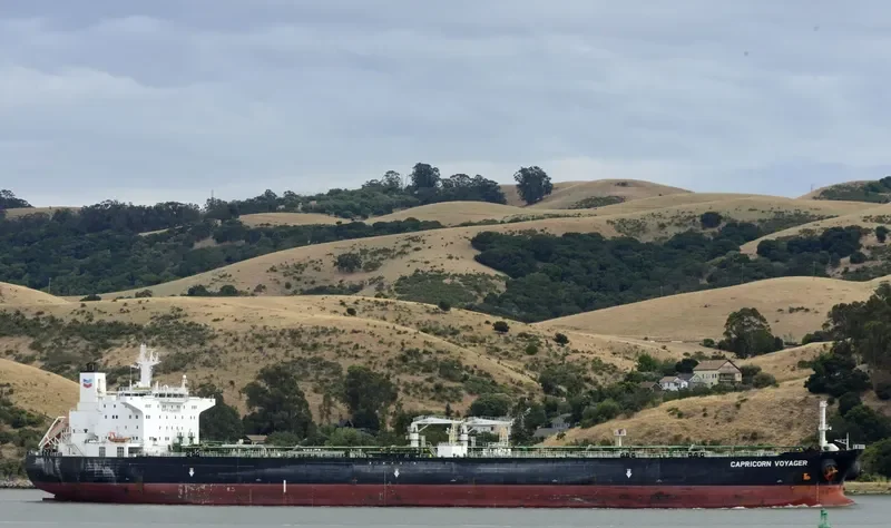 AFRAPEARL Tanker IMO 9330604 photo 2