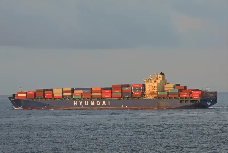 HYUNDAI GRACE Container Ship IMO 9330721 photo 9