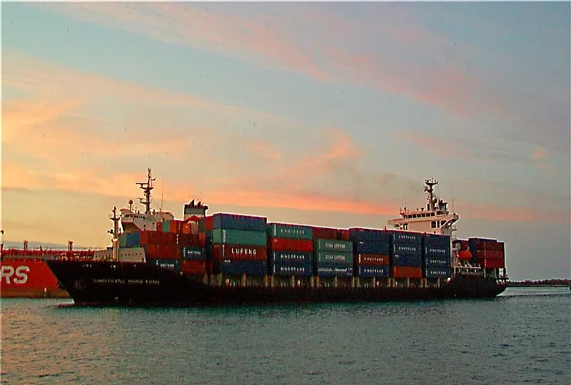 SINOTRANS HONG KONG Container Ship IMO 9330769 photo 4