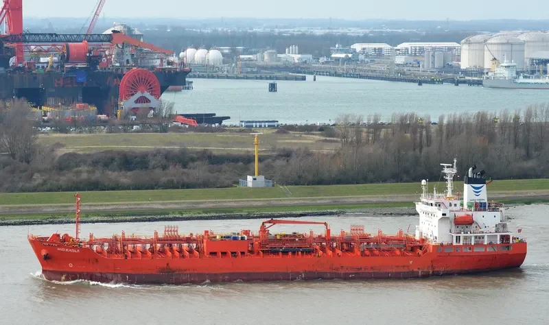 MID EAGLE Tanker IMO 9330795 photo 7