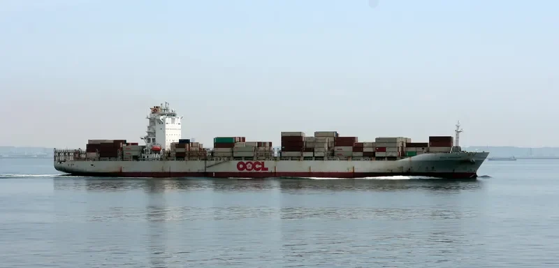 OOCL ZHOUSHAN Container Ship IMO 9332195 photo 2