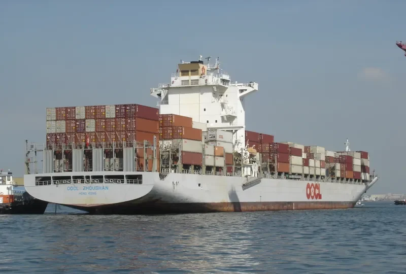 OOCL ZHOUSHAN Container Ship IMO 9332195 photo 6