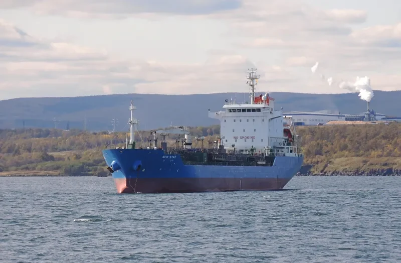 NEW STAR Tanker IMO 9332418 photo 3