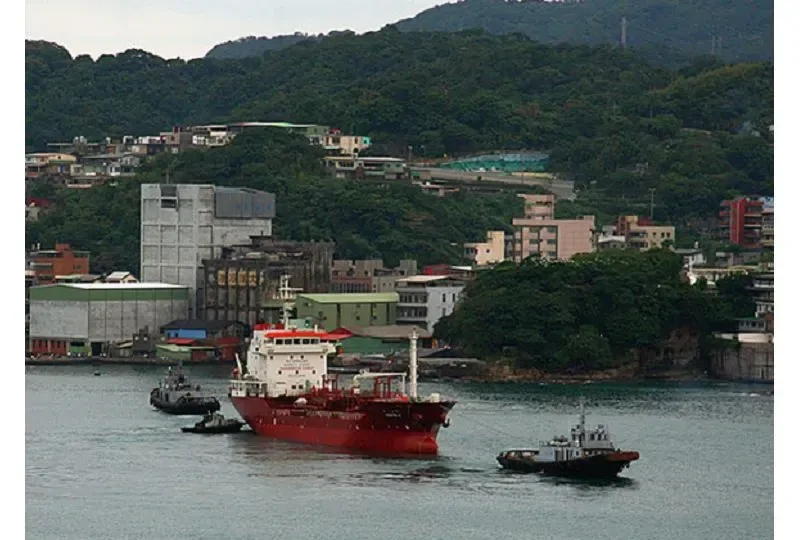 GEM NO.8 Tanker IMO 9332482 photo 9