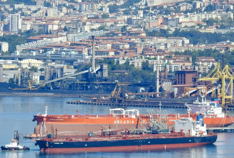 TAURUS SUN Tanker IMO 9332822 photo 3