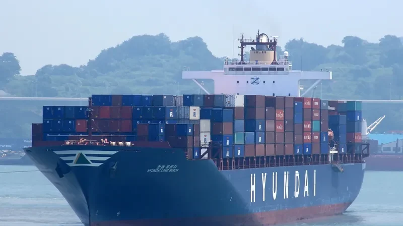 HYUNDAI LONG BEACH Container Ship IMO 9332884 photo 6